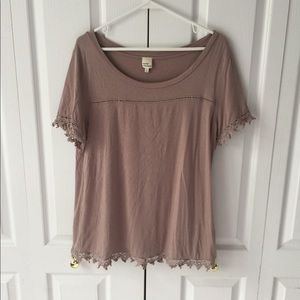 lace trim tan tee